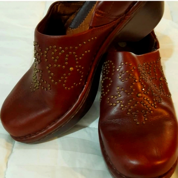 Designer Clogs - Picture 1 of 2